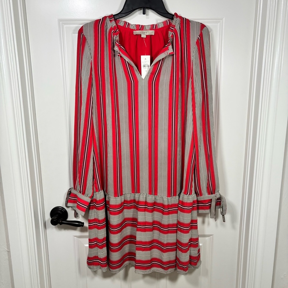 NWT Loft Striped Long Sleeve Drop Waist Dress Women’s M Red Key Hole Wrist Tie